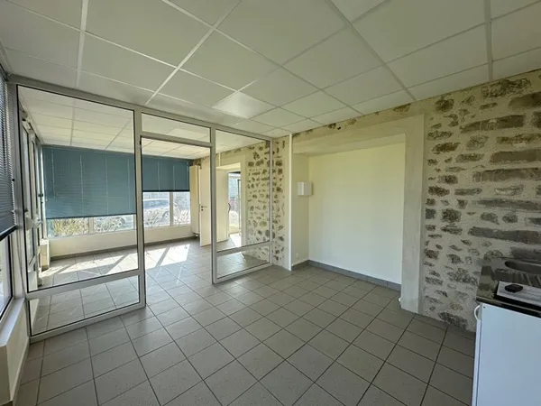 Local commercial 1 pièce 26 m²