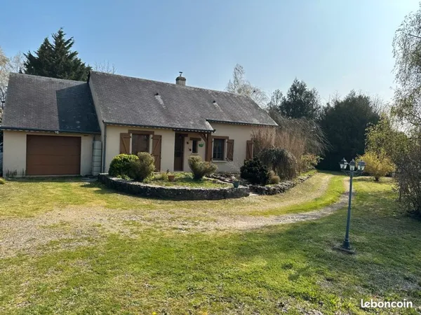 Maison 4 pièces 90m2 avec terrain d'un hectare et plusieurs dépendances