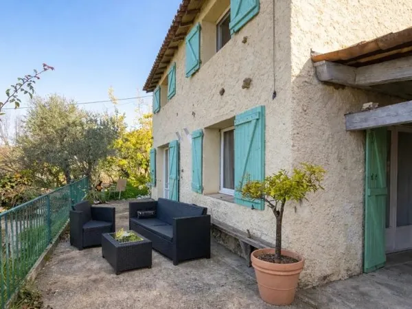 Villa individuelle avec piscine  - Saint-Cézaire-sur-Siagne