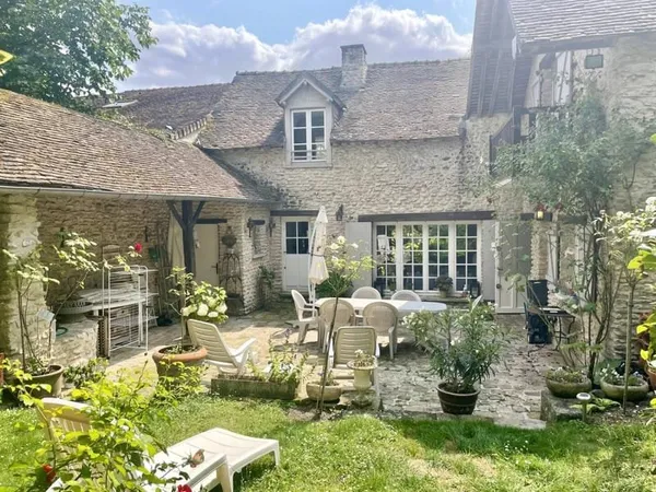 Maison 9 pièces 220 m²
