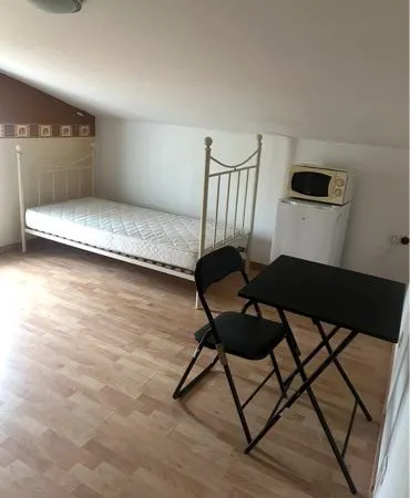 Chambre Pessac porche tram