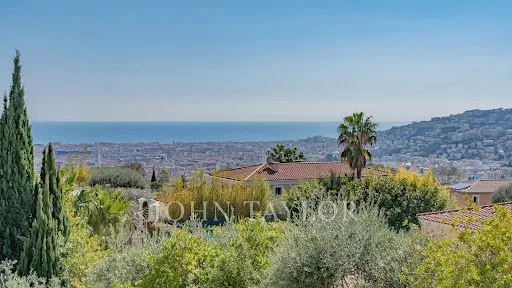 Villa 7 pièces 194 m²