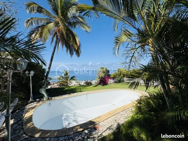Villa 5 pièces 230 m²