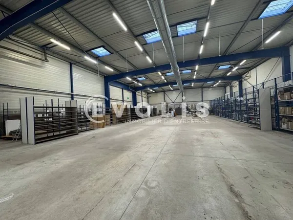 Local d'activité 780 m²