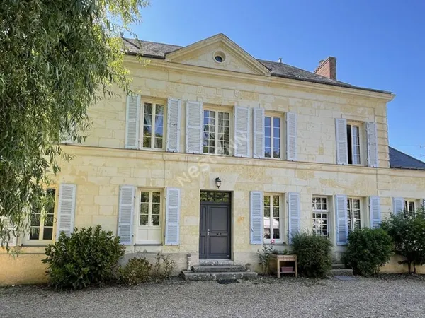 Maison de Maître à Poncé sur le Loir (72340) avec dépendances et terrain