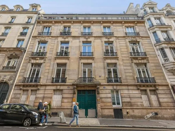 Bureaux 300 m²