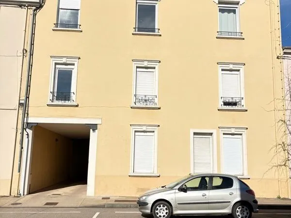 Appartement de type 1 + parking à vendre proche iut