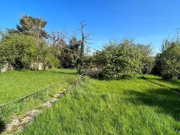 Terrain constructible 694m2