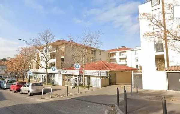 Parking 13 m²