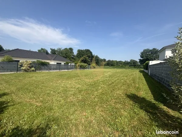 Terrain 823 m² Idron