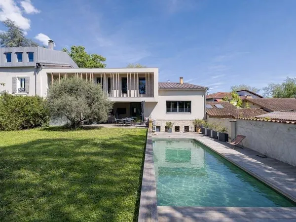 Maison 7 pièces 290 m²