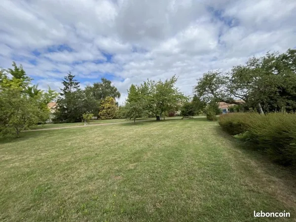 Terrain 1200 m² Connerré