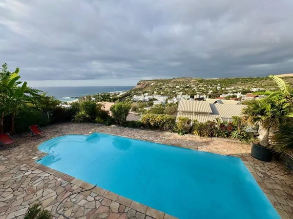 Villa 8 pièces 360 m²