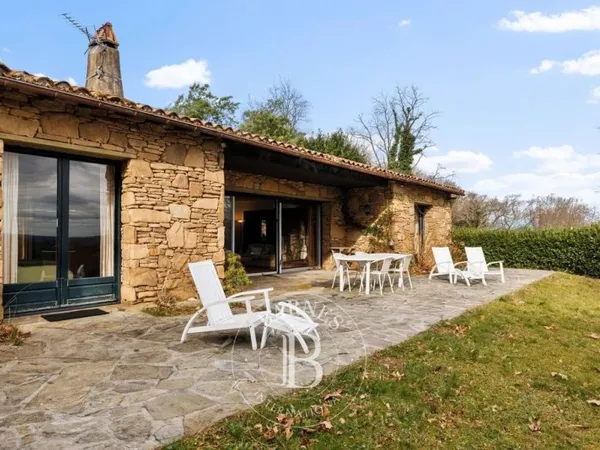 Maison de luxe 7 pièces 191 m²