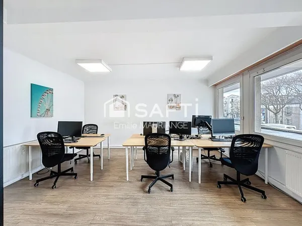 Bureaux rond point de Rennes avec 2 places de stationnement