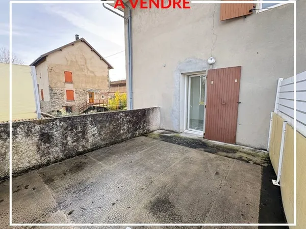 DUPLEX Beaucroissant 4 pièce(s) 69.4M² AVEC TERRASSE GARAGE ET PLACE DE PARKING