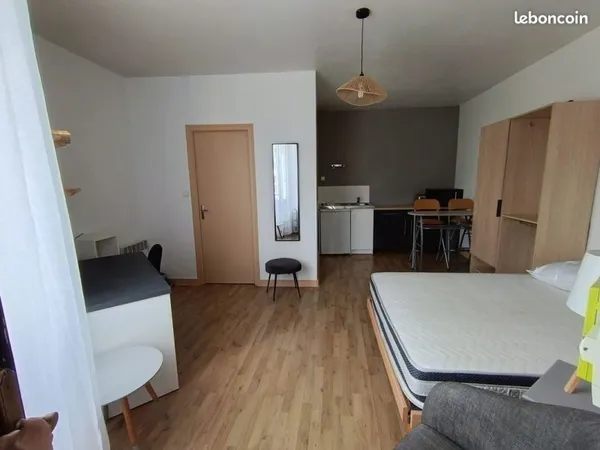 Studio meublé 23 m² - Centre ville Laval - Proche Gare