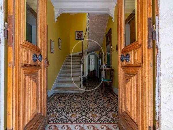 Maison de ville 9 pièces 250 m²