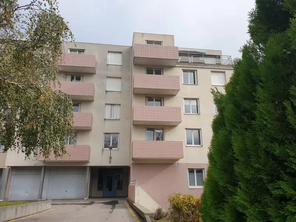 Appartement T4 86,66 m² avec balcon et garage Saint-Etienne