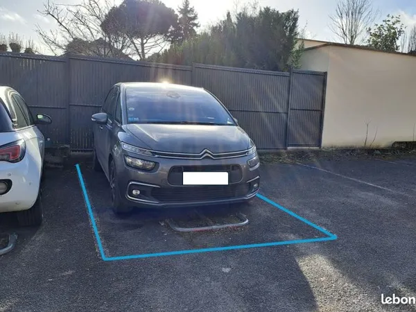 Place de parking Igny Bourg
