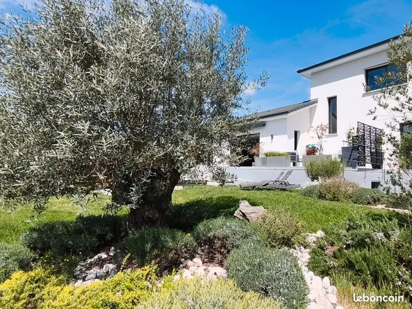 Maison de 2022, secteur très recherché, à deux pas du centre de Voiron