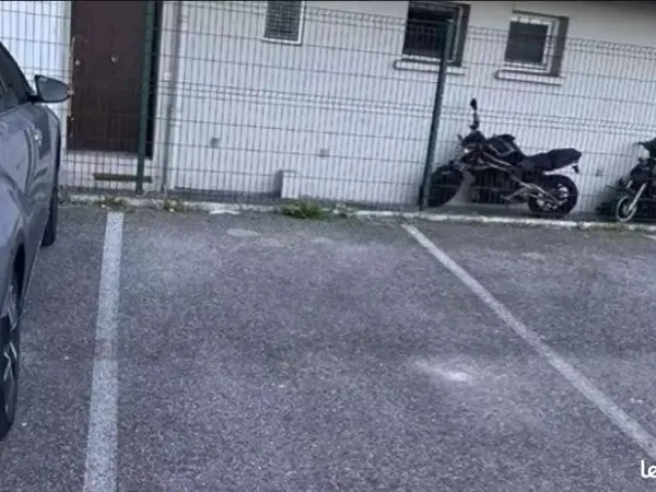 Location Parking extérieur