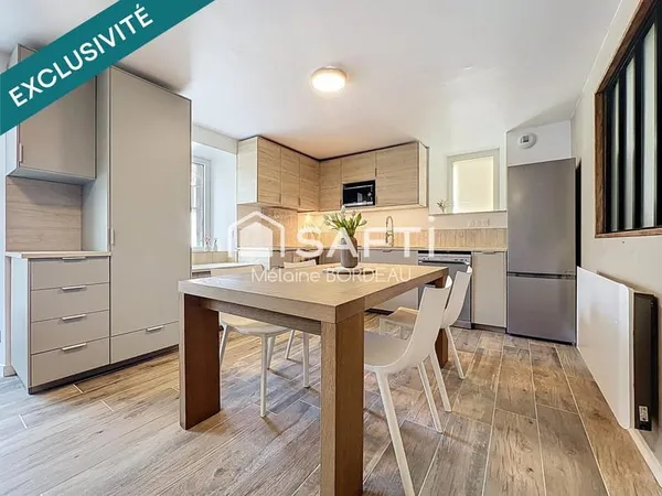 Maison en pierre rénovée, 3 chambres et terrasse