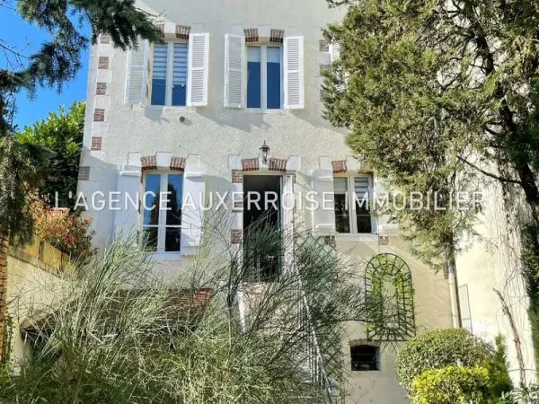 AUXERRE , Maison familiale pleine de promesses