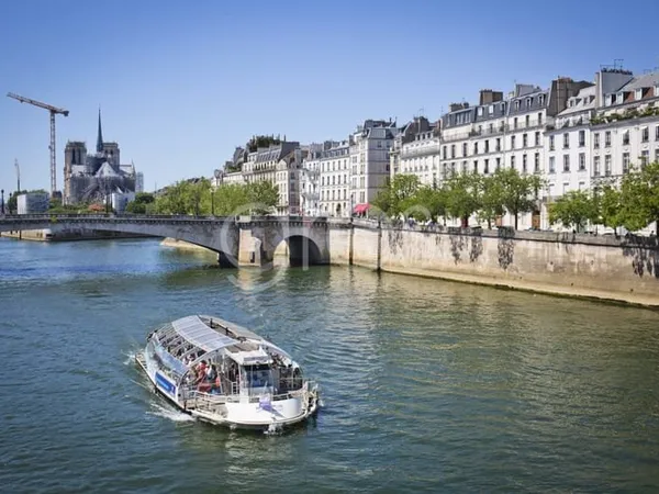 75004 PARIS - ÎLE SAINT-LOUIS. VENTE APPARTEMENT 3 PIÈCES.