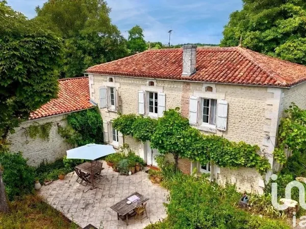 Maison 7 pièces 227 m²