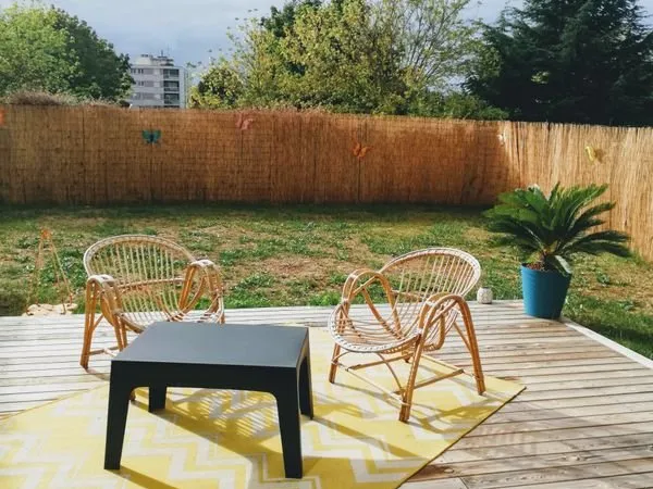 T2 meublé 50m2 avec jardin privatif 150m2 + garage dans parking couvert - Dijon