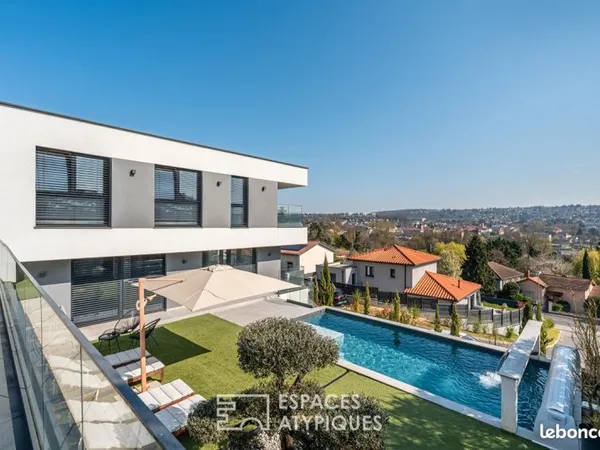 Maison 7 pièces 215 m²