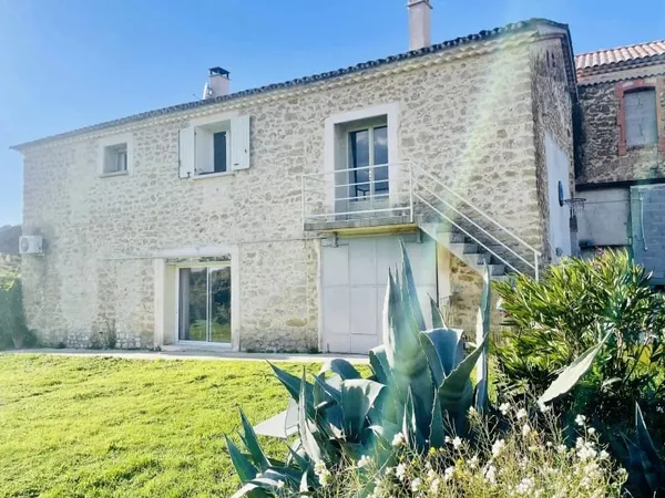 Propriété 9 pièces 158 m²