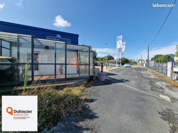 LOCAL COMMERCIAL 62 m² POITIERS