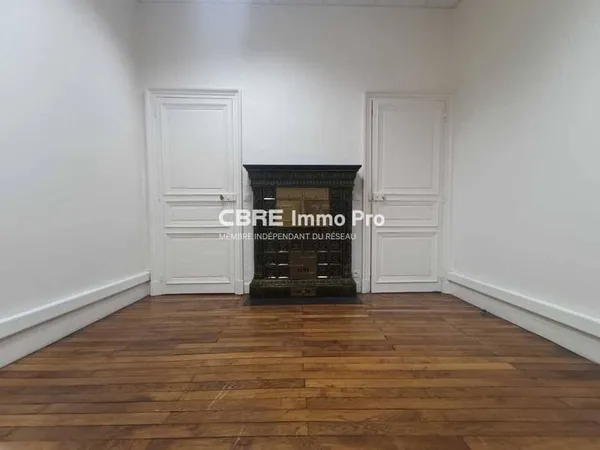 Bureaux 77 m²