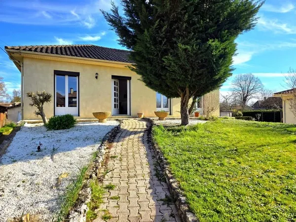 Propriété spacieuse à Bergerac avec appartement