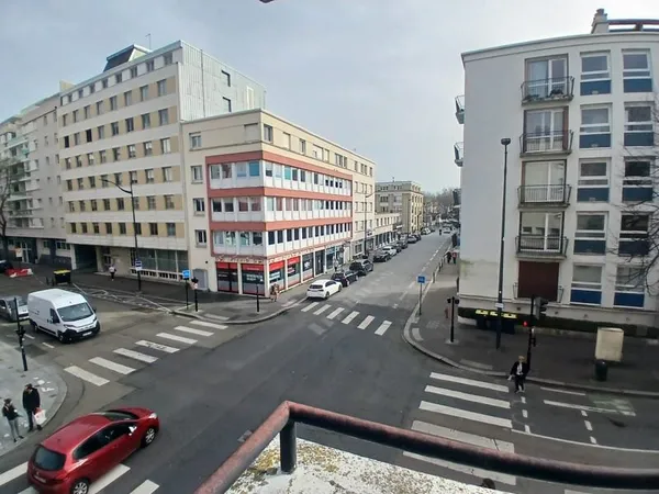 FACE AU CENTRE COTY