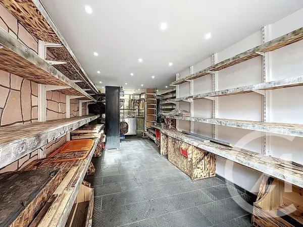 Local 25 m²