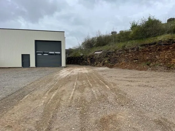 Local 145 m²