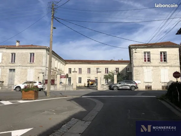 Immeuble 30 pièces 1700 m²