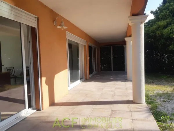 GRANDE VILLA PLAGE A PIED