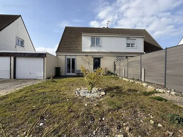Maison Le Neubourg 95.15 m2