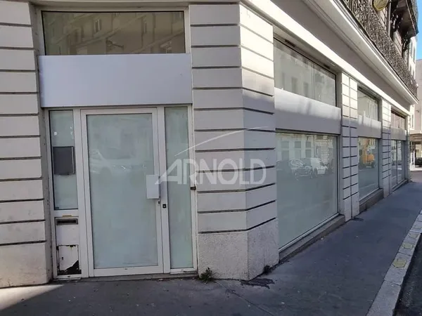 NANTES CENTRE VILLE A LOUER LOCAL COMMERCIAL 378 M²