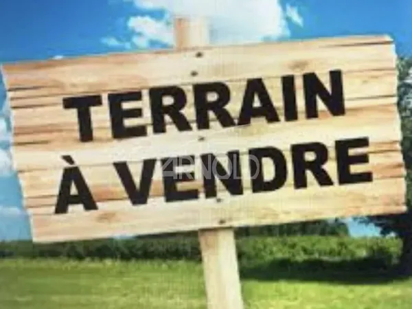 Terrain constructible dans le quartier prisé de la Perverie,