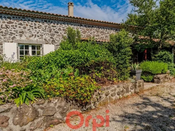 Maison 5 pièces 153 m²
