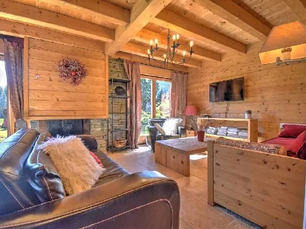Chalet de Cinq Chambres Près de Morzine