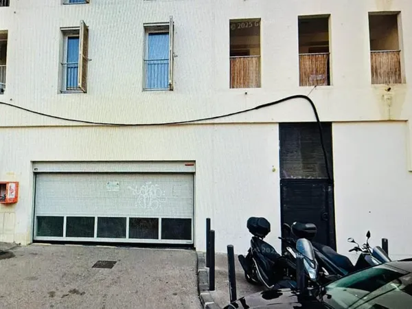 Parking À Louer