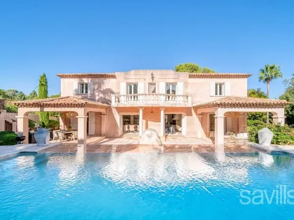 Magnifique villa dans un domaine sécurisé