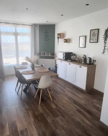 Charmante Maison 3 Pièces avec Jardin et Garage - Monétea