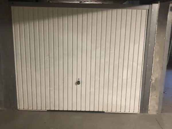 Garage/box 13 m² Istres